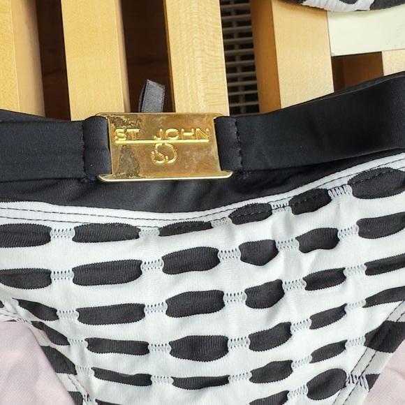 NWT St John Black And White Retro Style Gold Hardware Bikinii 6 top 8 bottom - Picture 2 of 8